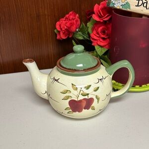 Vintage Home interiors Teapot Apple Orchard Collection